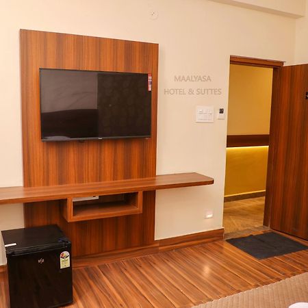 Maalyasa Hotel And Suites Hyderabad Exterior photo