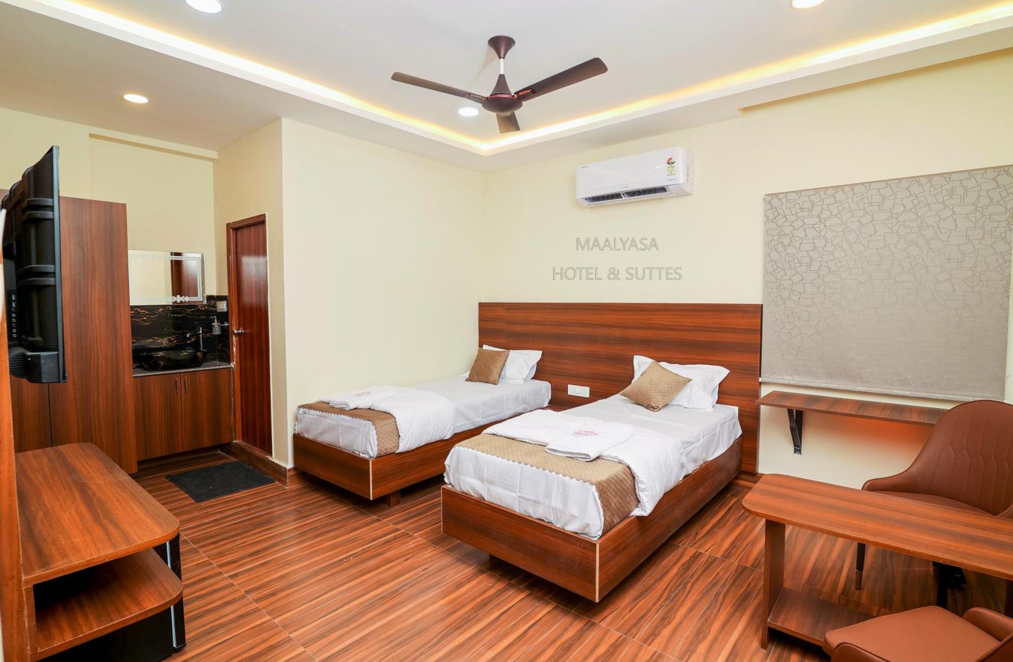 Maalyasa Hotel And Suites Hyderabad Exterior photo